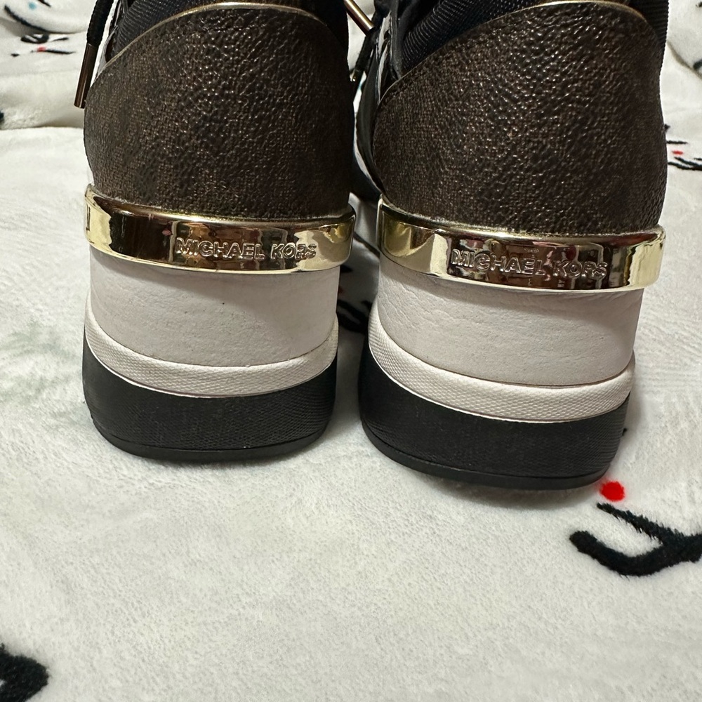 Michael Kors Black Sneakers Modern Design - Picture 3 of 4